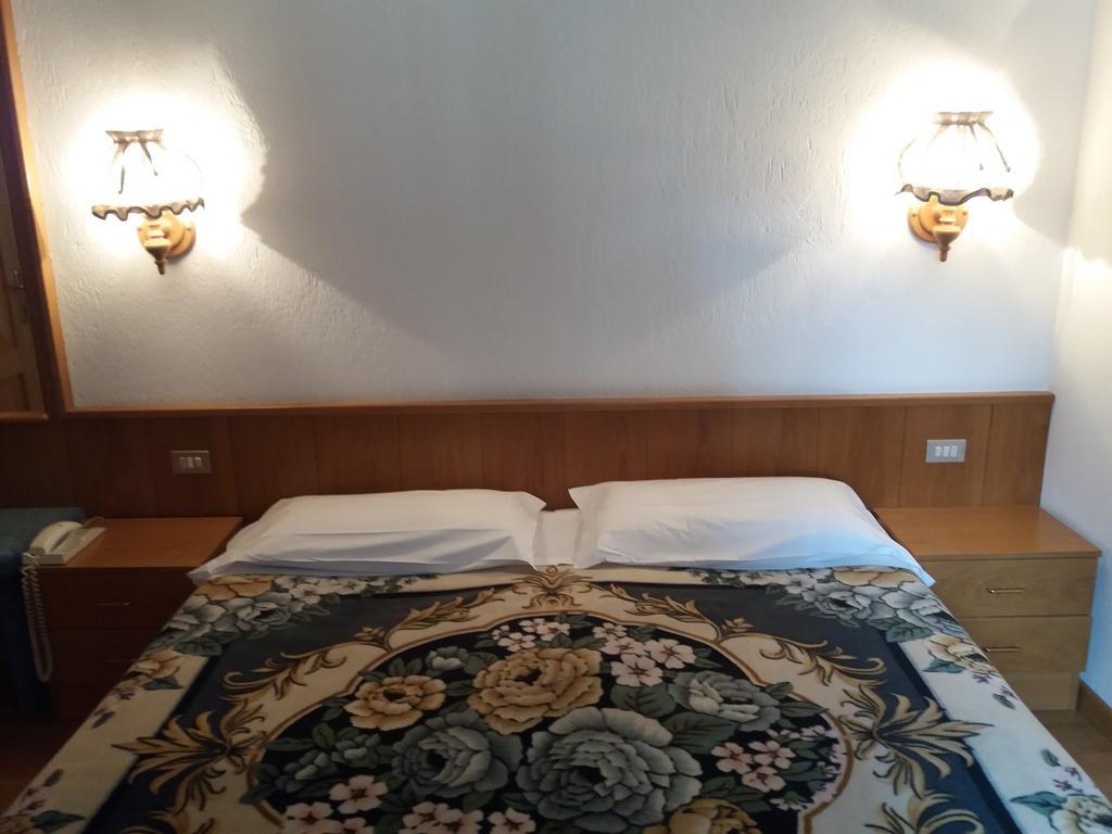 Hotel Ottoz Meuble