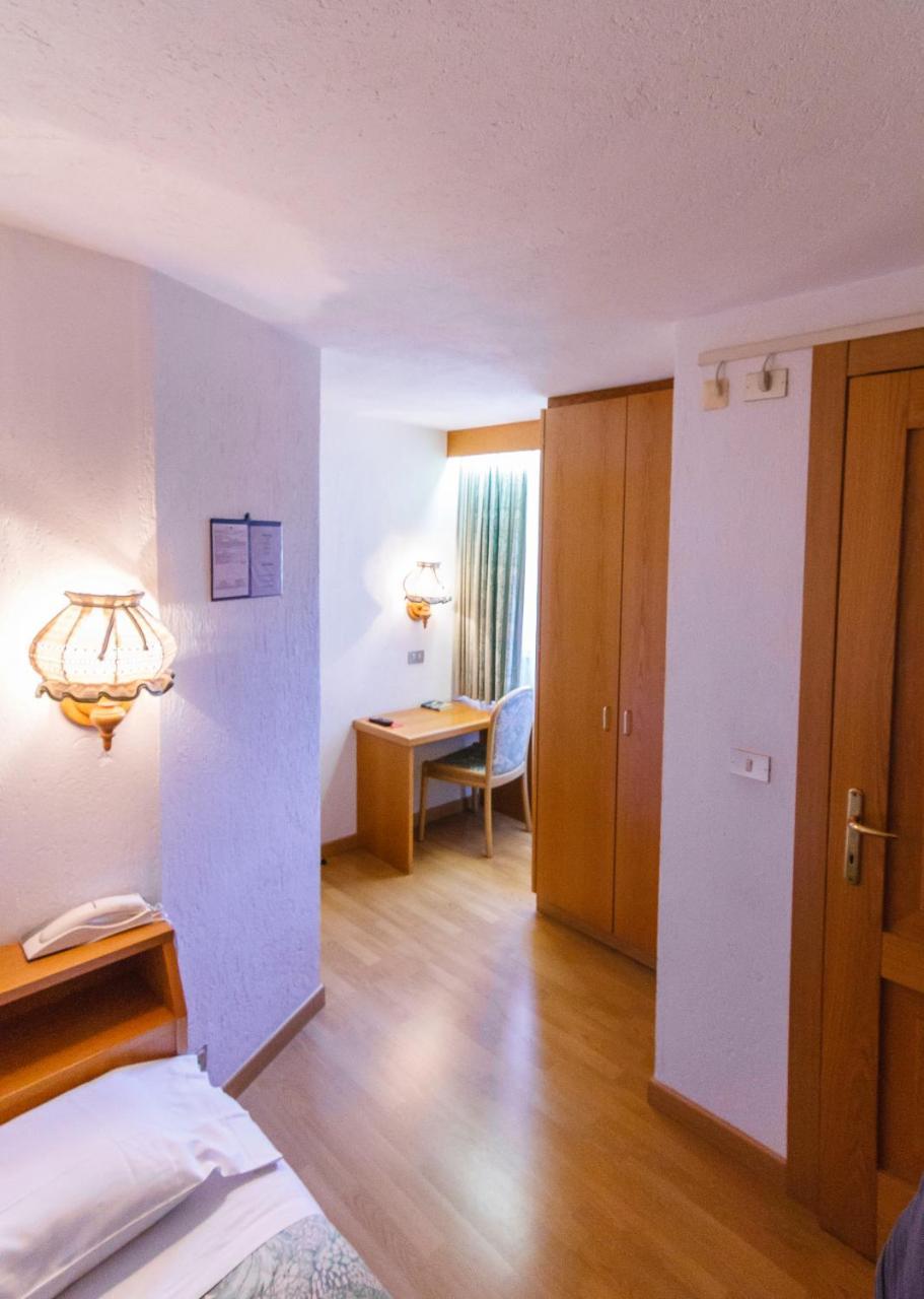 Ottoz Meuble 3*