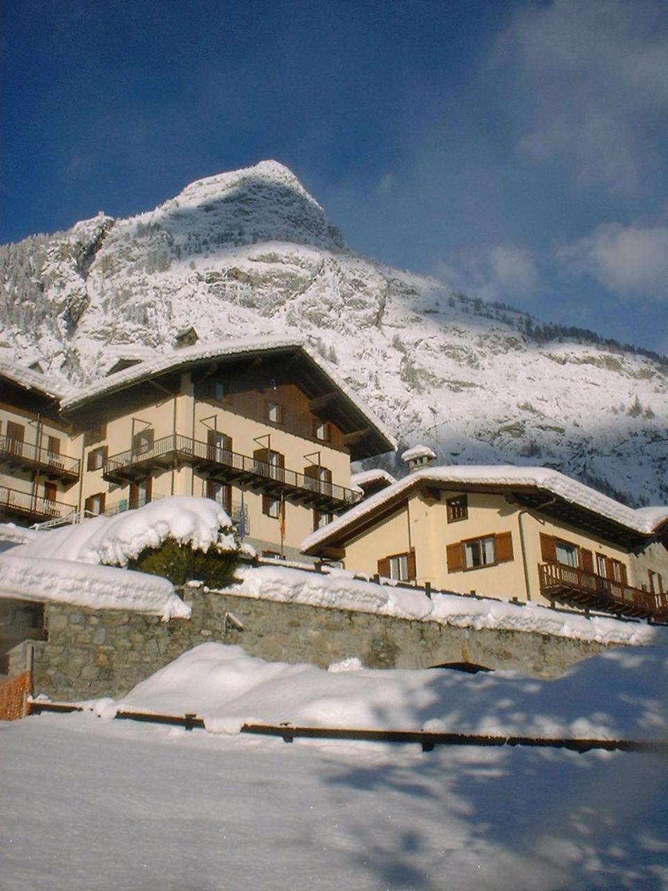 Ottoz Meuble Hotel Courmayeur